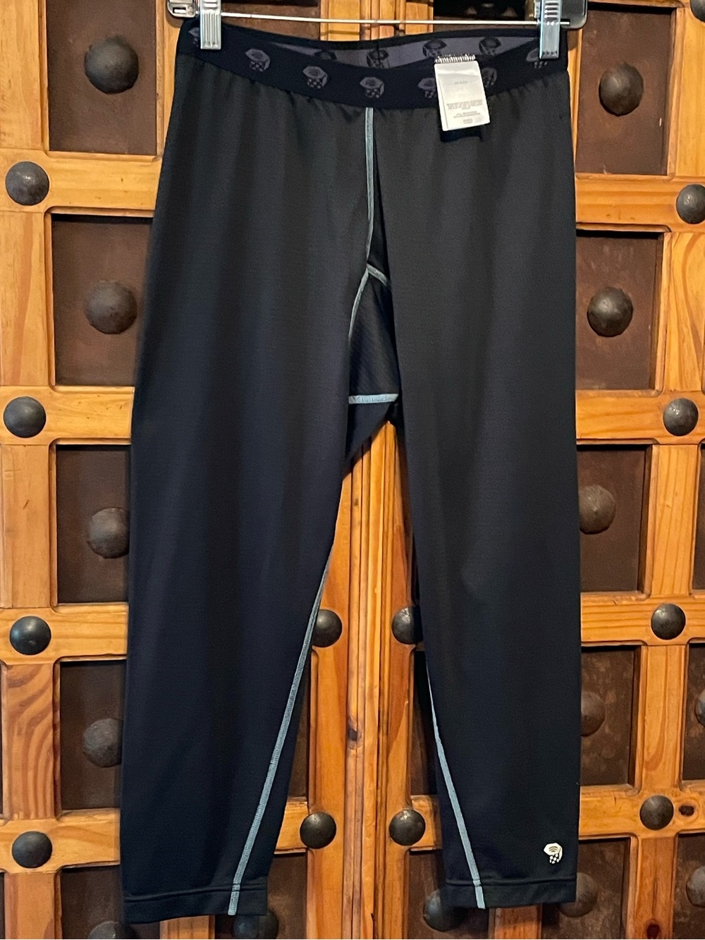 Mountain Hardware Women’s Size Medium NWOT